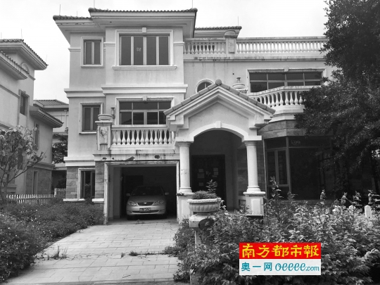 该栋空置别墅外观。南都记者陈杰生 摄